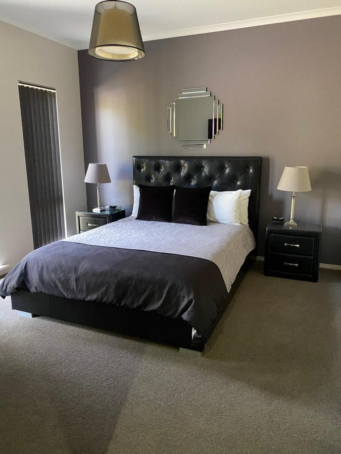 Villa Casavino Luxury Mclaren Vale
