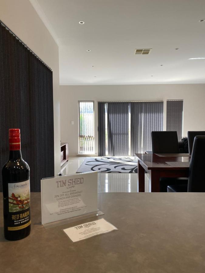 Villa Casavino Luxury Mclaren Vale